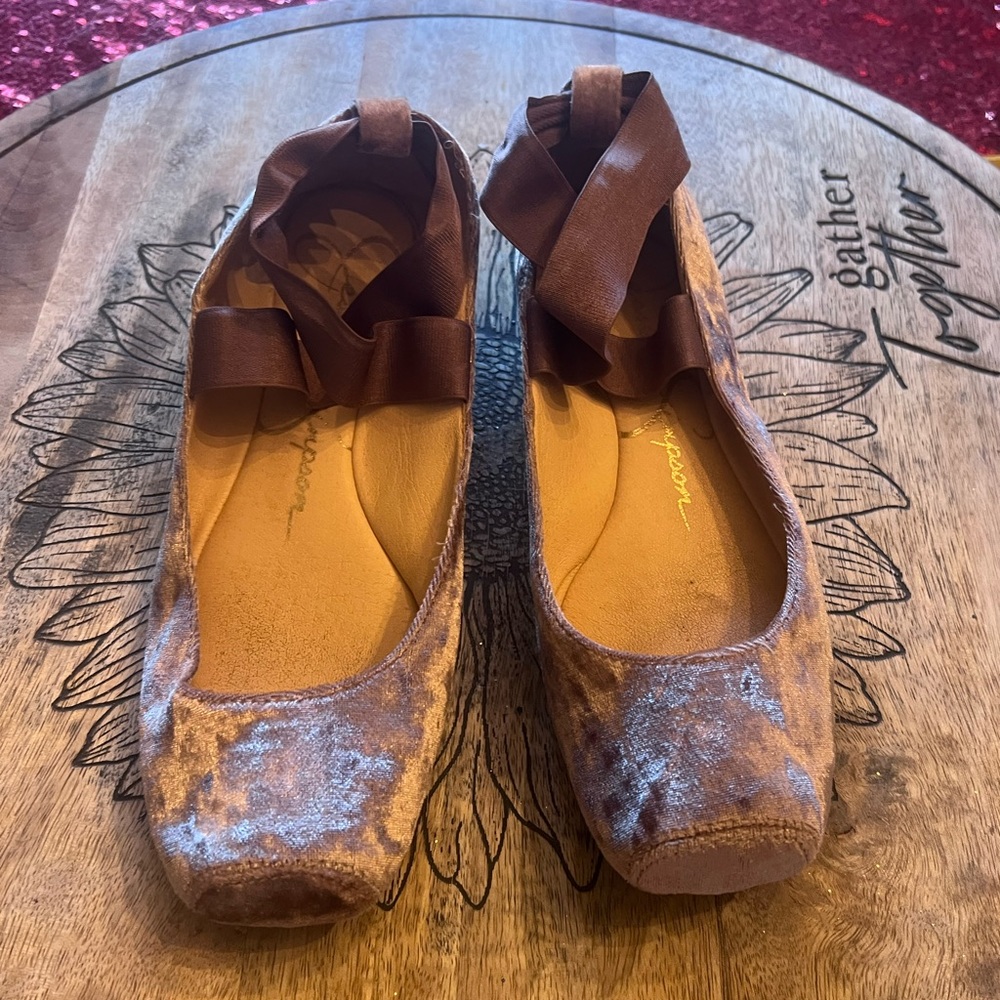 Jessica Simpson velvet pink ballet shoes 8